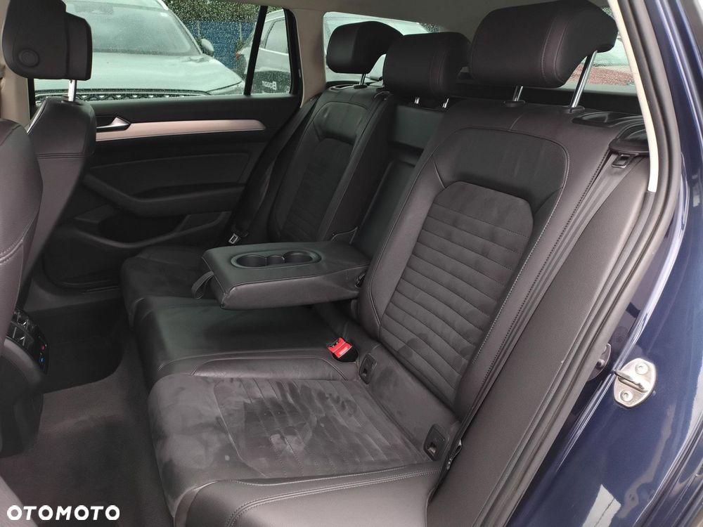 Volkswagen Passat - 22