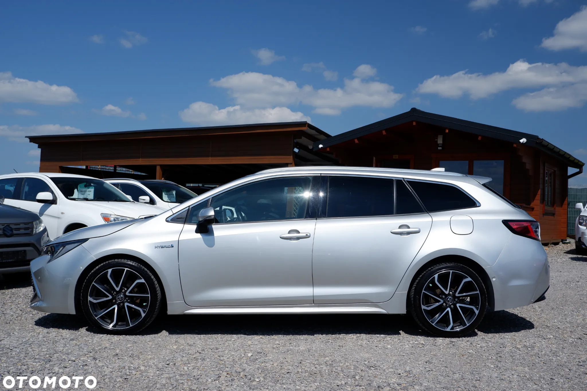 Toyota Corolla 2.0 Hybrid Executive - 36