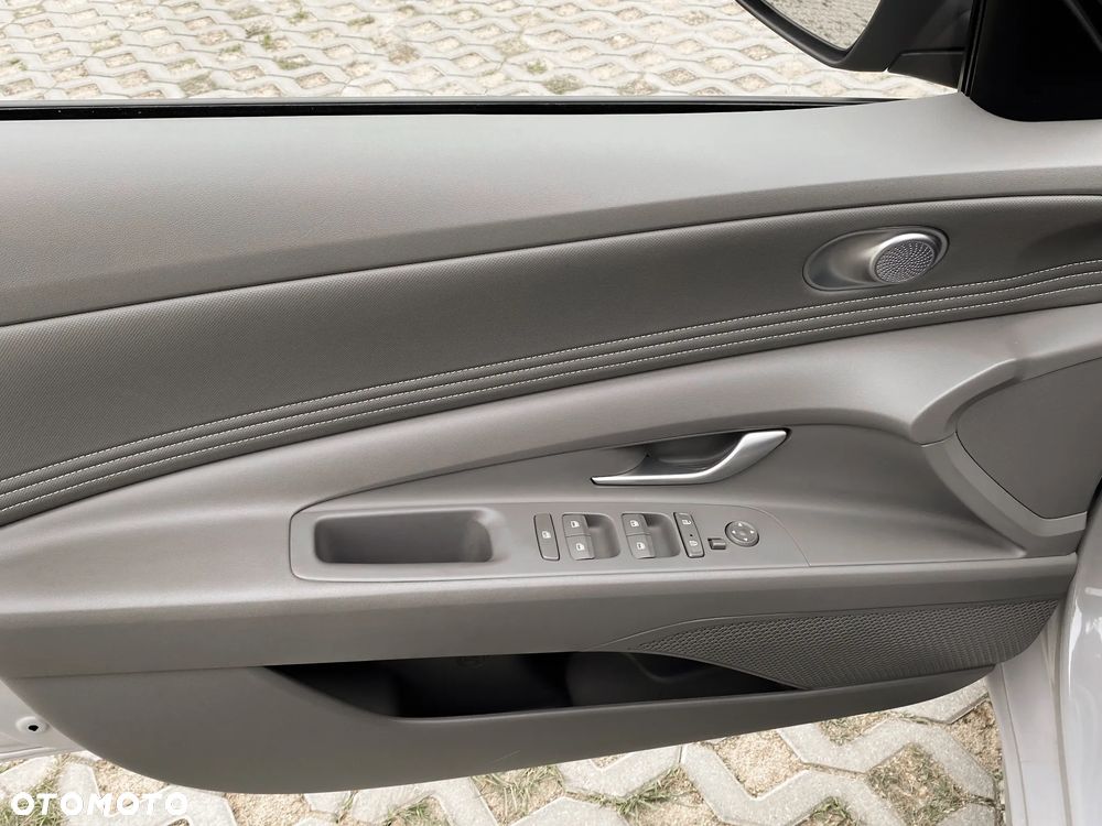 Hyundai Elantra 1.6 Modern - 15