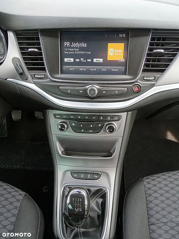 Opel Astra 1.4 Turbo Innovation - 32