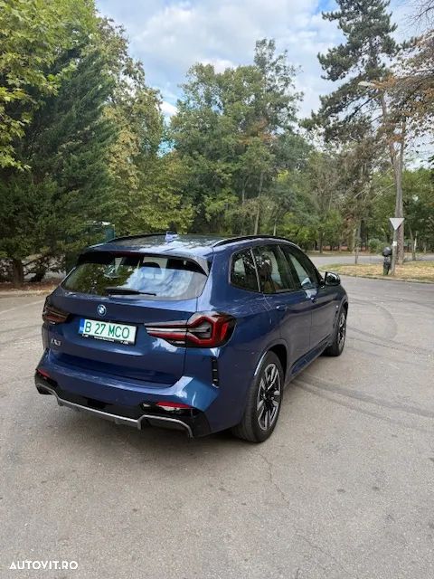 BMW iX3 - 14