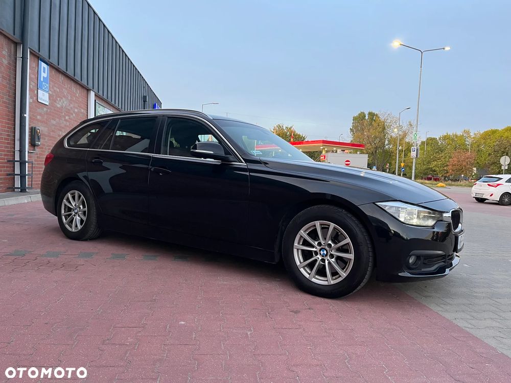 BMW Seria 3 320d - 32