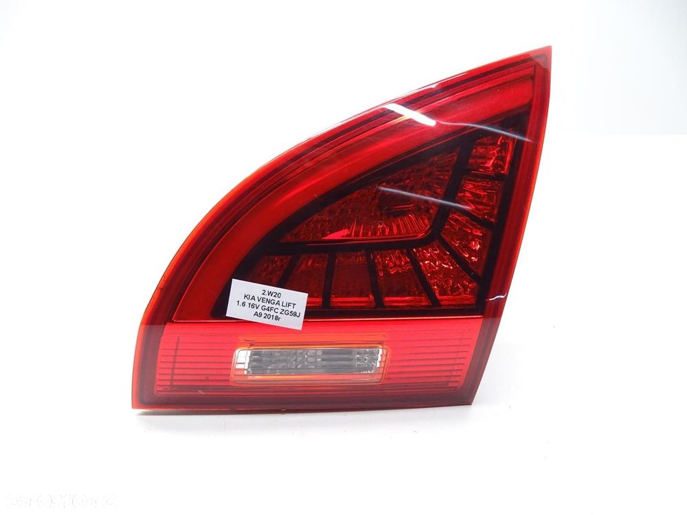 LAMPA PRAWA PRAWY TYŁ TYLNA W KLAPE LED 92406-1P200 KIA VENGA LIFT - 1