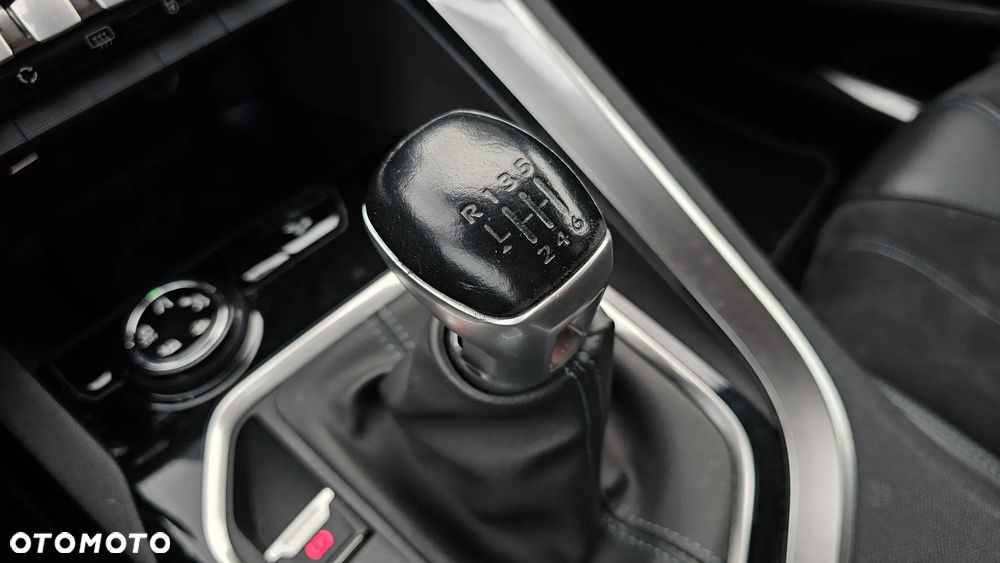 Peugeot 3008 PureTech 130 Stop & Start Active - 21