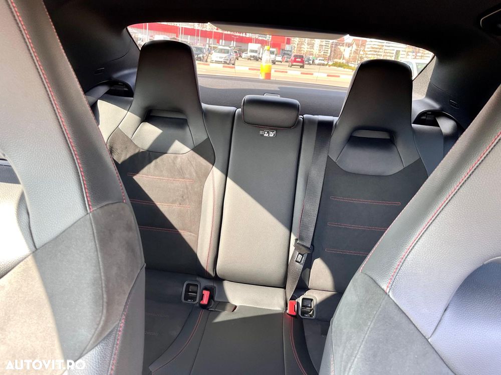 Mercedes-Benz CLA - 19