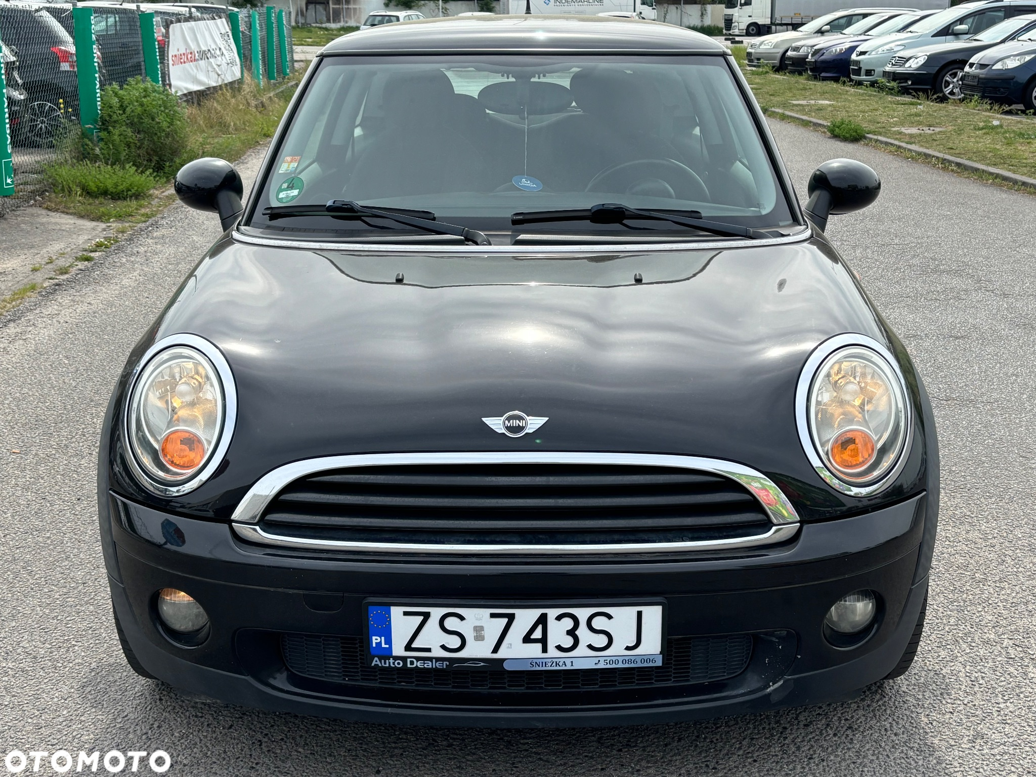 MINI ONE Standard - 10
