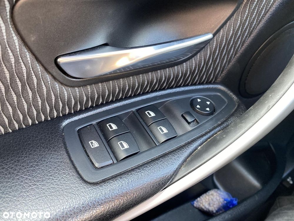 BMW Seria 3 318d EU6 - 25