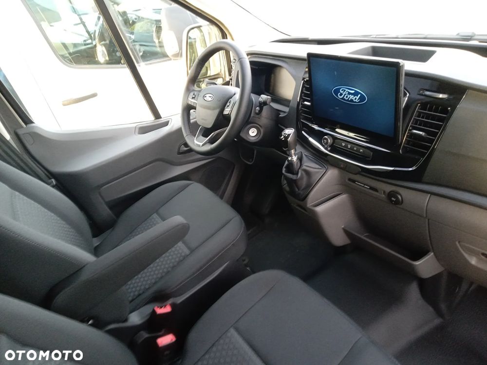 Ford Transit - 10