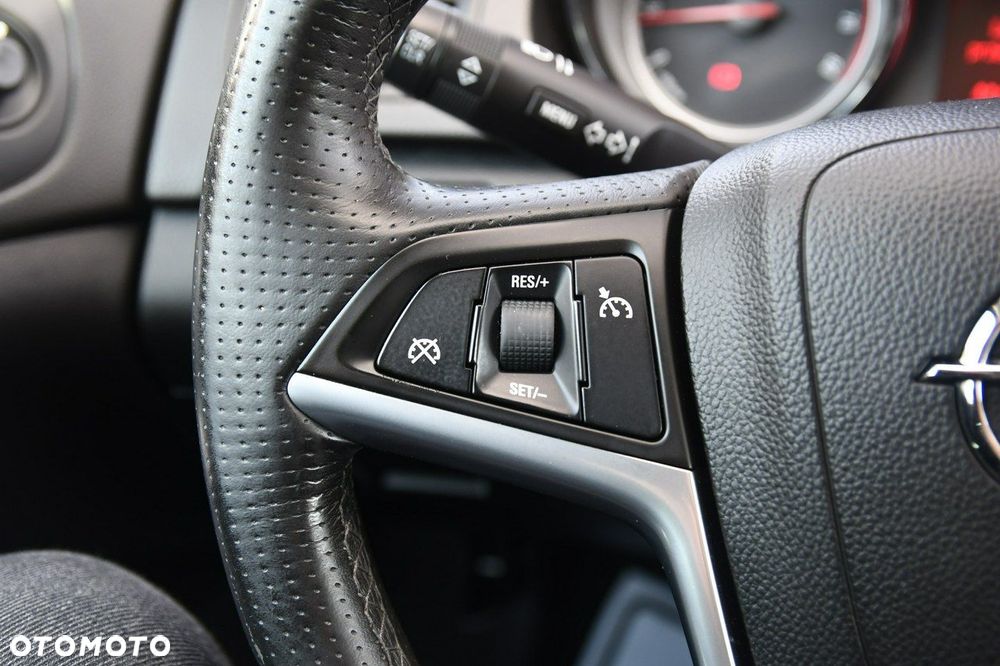 Opel Insignia - 27