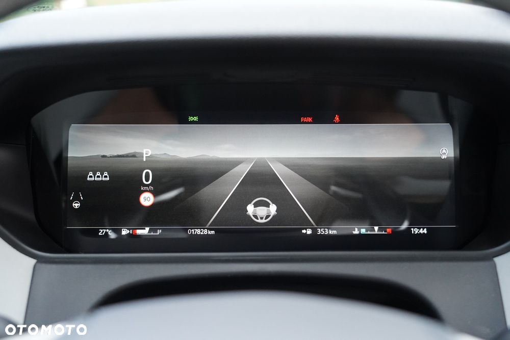 Land Rover Range Rover Velar P250 R-Dynamic SE - 29