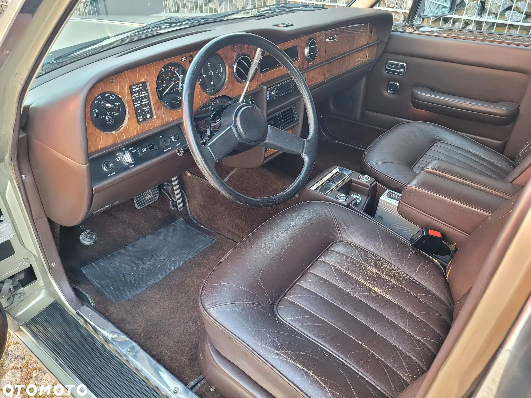 Rolls-Royce Silver Spur - 8