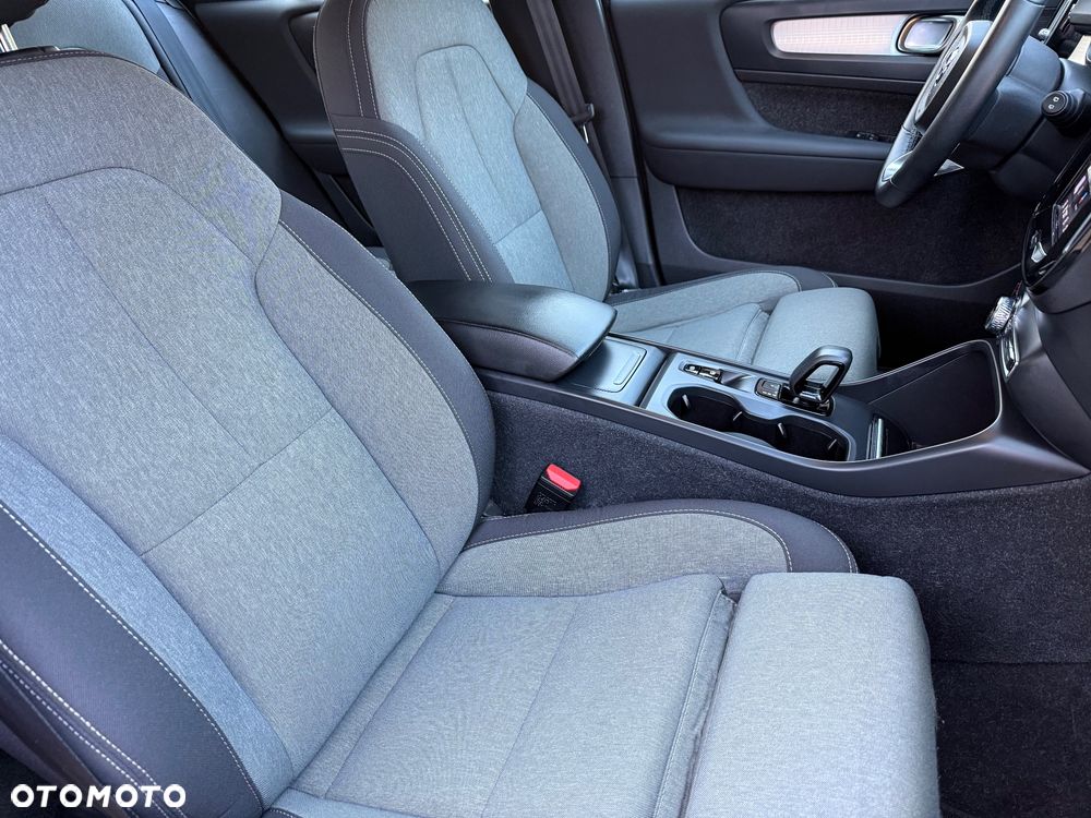 Volvo XC 40 B3 B DKG Plus Dark - 27