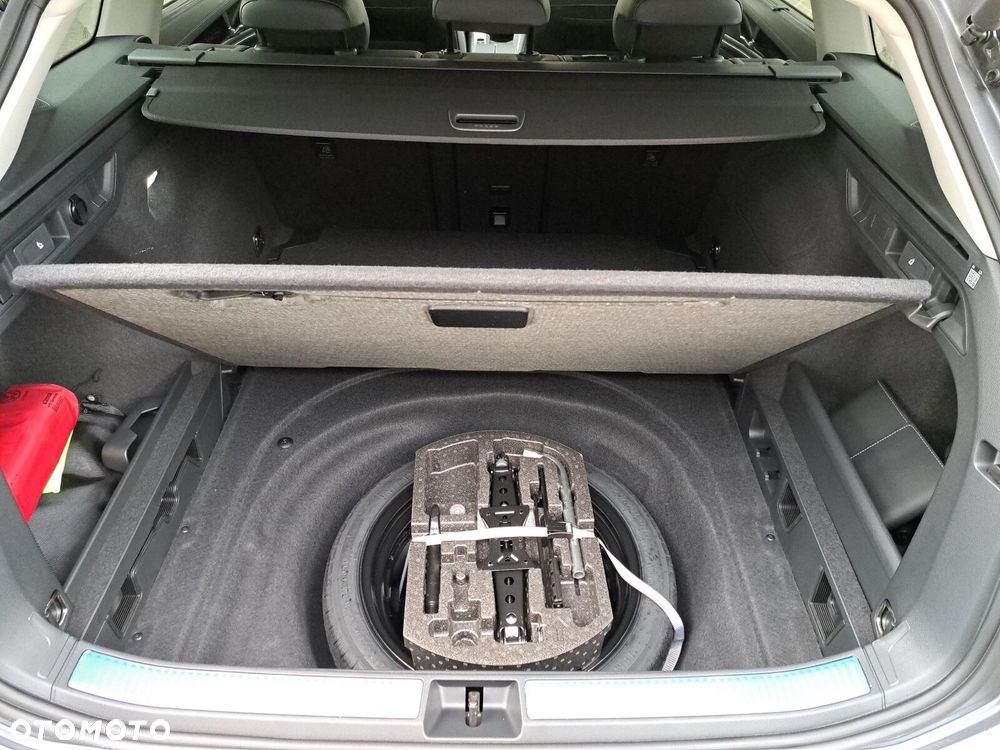 Volkswagen Passat - 12