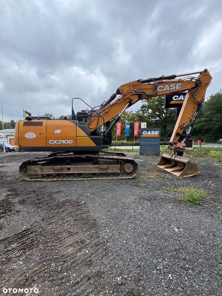 Case CX210D