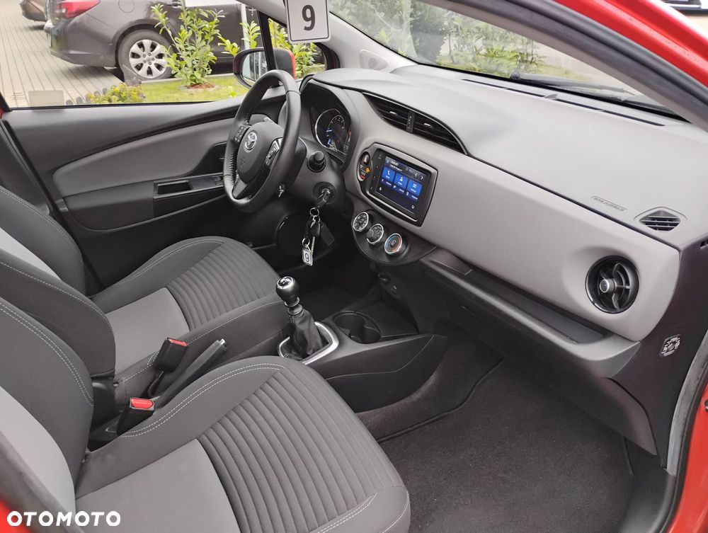 Toyota Yaris - 10