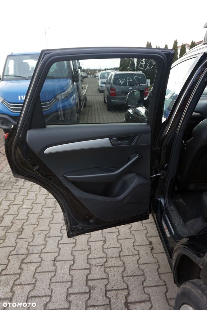 DRZWI TYLNE LEWE Q5 I 8R LZ9Y  CZARNY AUDI 2008-2012 - 8