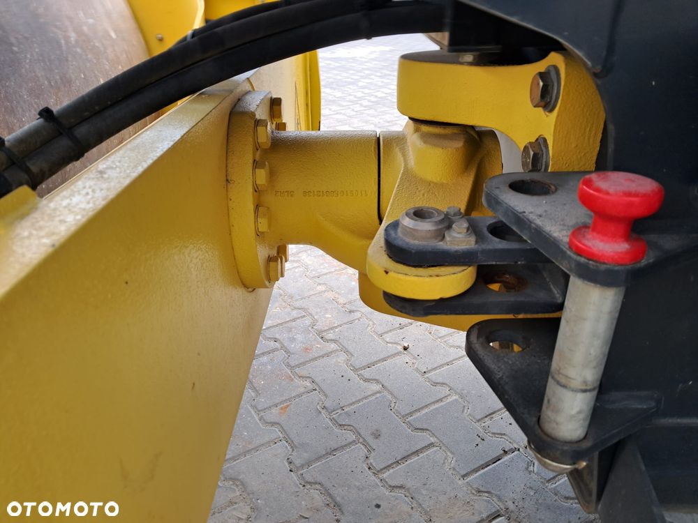 Bomag BW 177 D-5 walec drogowy 6 7 ton waga 2016r tylko 1240 mtg jednobębnowy kompaktowy Kubota 55.4KW Hamm 3307 H 7i Ammann ASC 70 / ARS 70 Caterpillar CS34 / CS44 Dynapac CA1300 / CA1400 JCB VM 75 D / CT160 zagęszczarka wibracyjny sprawny ładny budowa dróg - 15