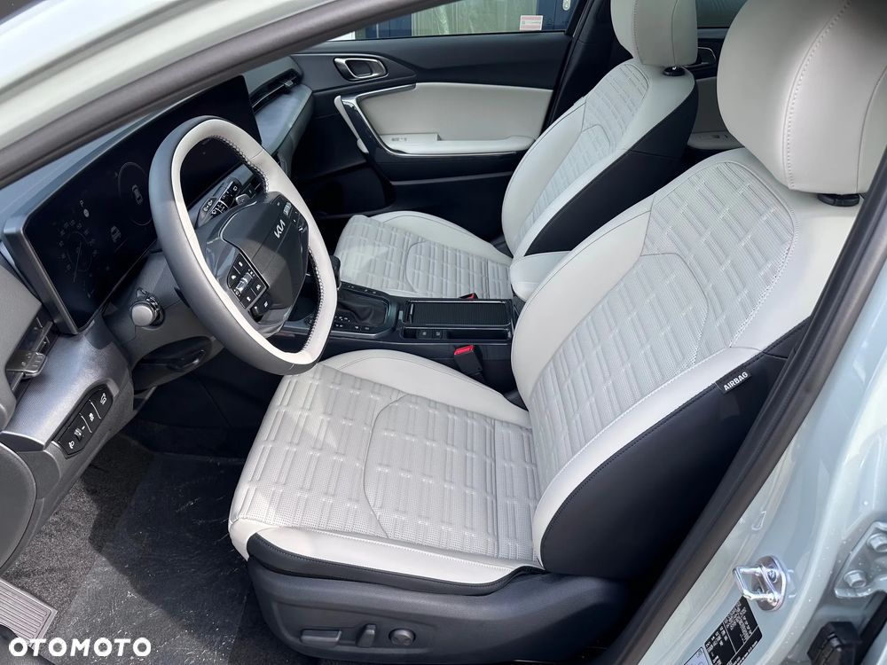 Kia XCeed 1.6 T-GDI Business Line DCT - 11