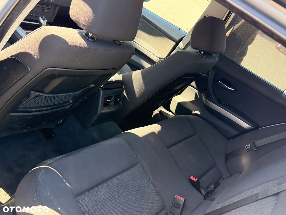 BMW Seria 3 318i - 6