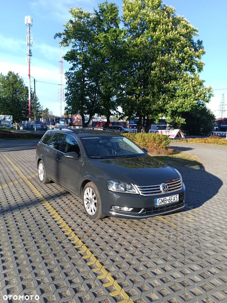 Volkswagen Passat 2.0 TDI DPF DSG Highline - 2