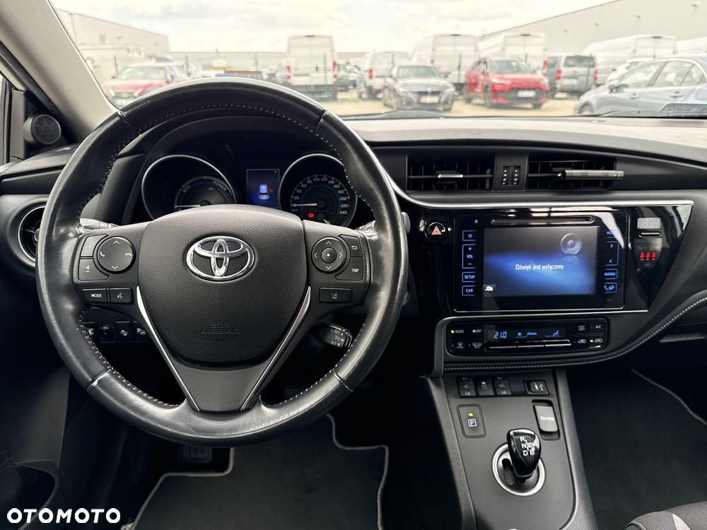 Toyota Auris - 10
