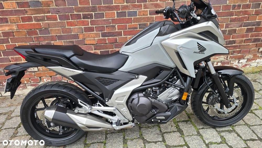 Honda NC - 25