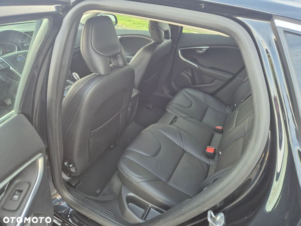 Volvo V40 T3 Kinetic - 11