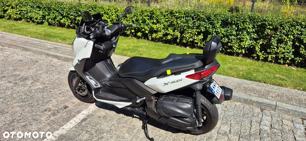Yamaha X-max - 12