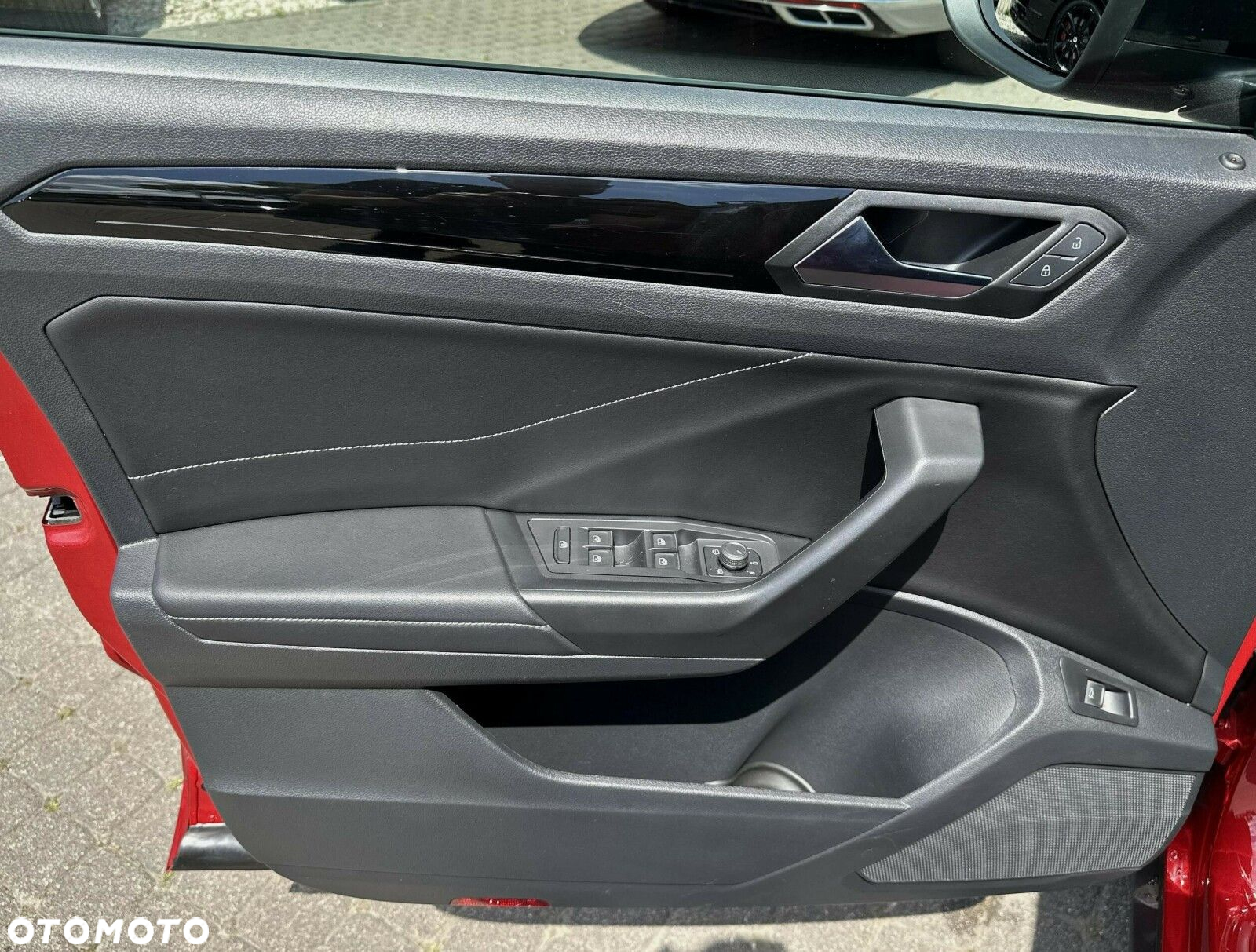 Volkswagen T-Roc - 23