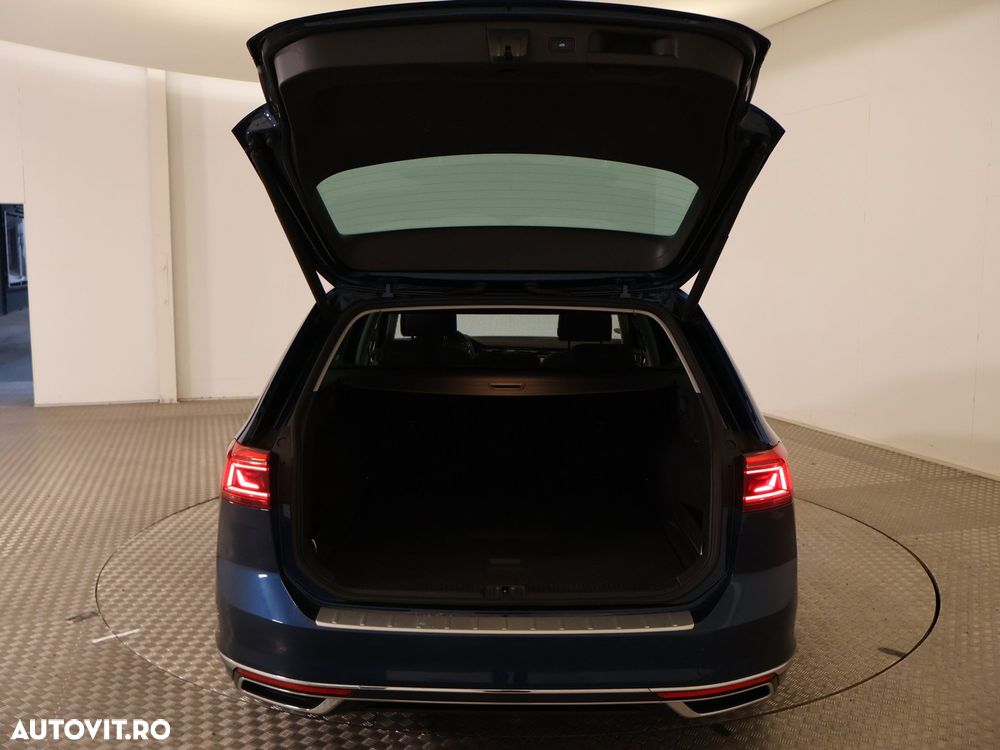 Volkswagen Passat - 7