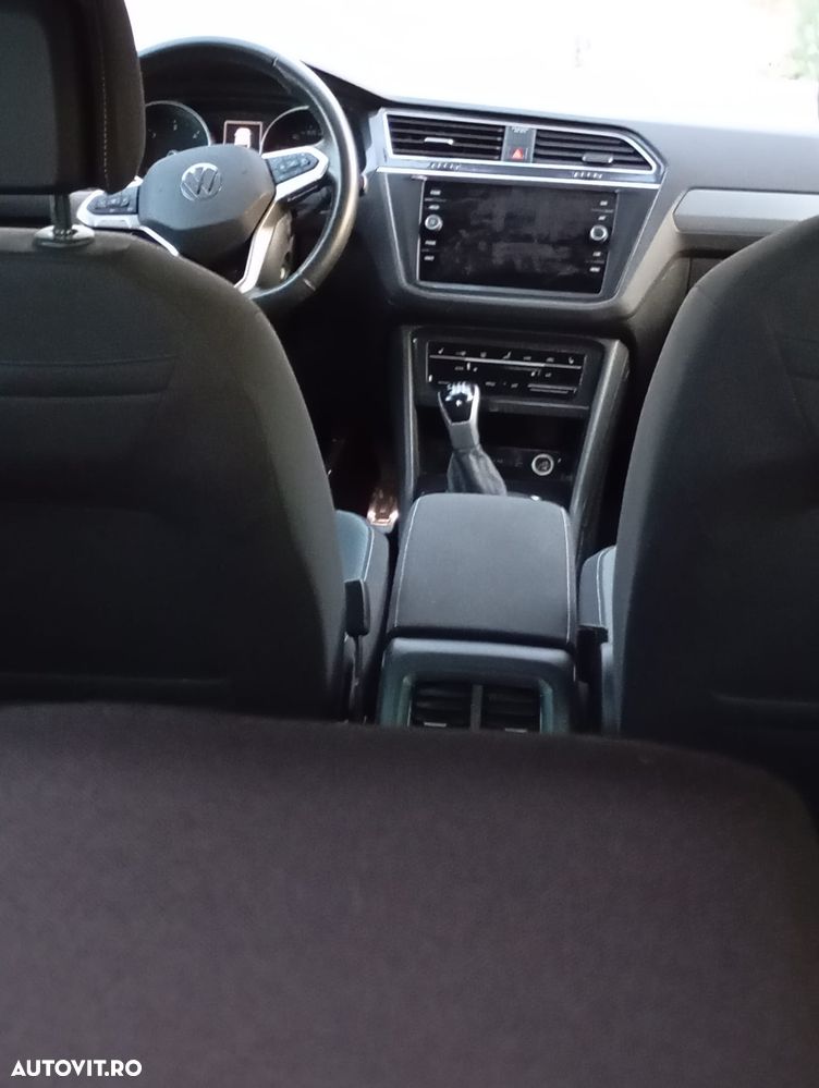 Volkswagen Tiguan - 4