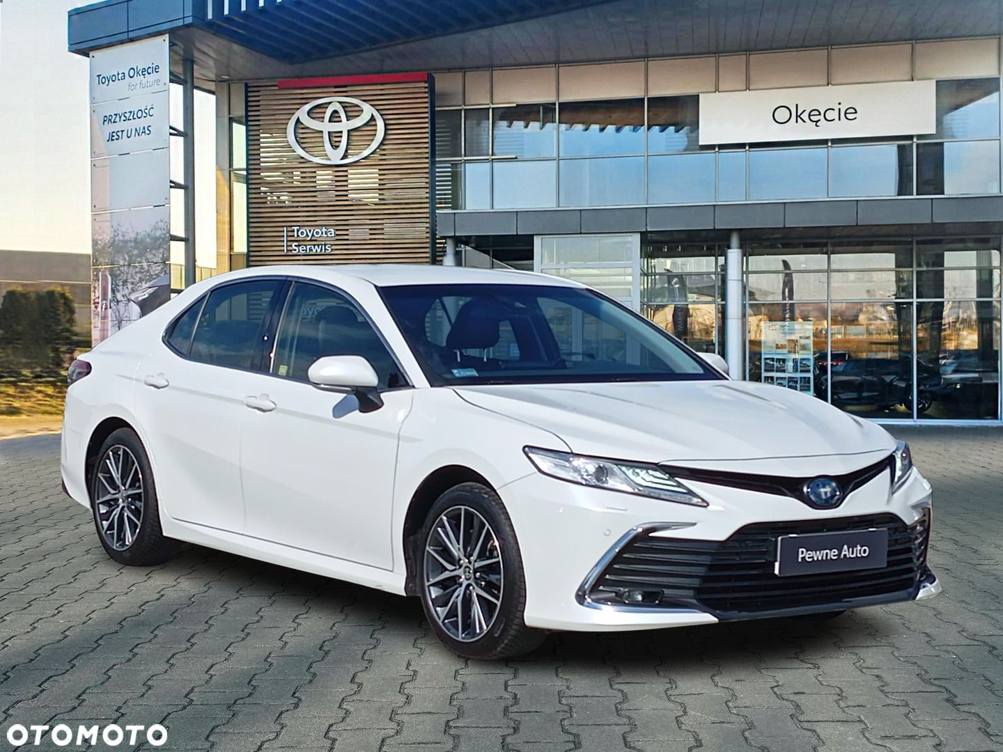 Toyota Camry 2.5 Hybrid Executive CVT - 10