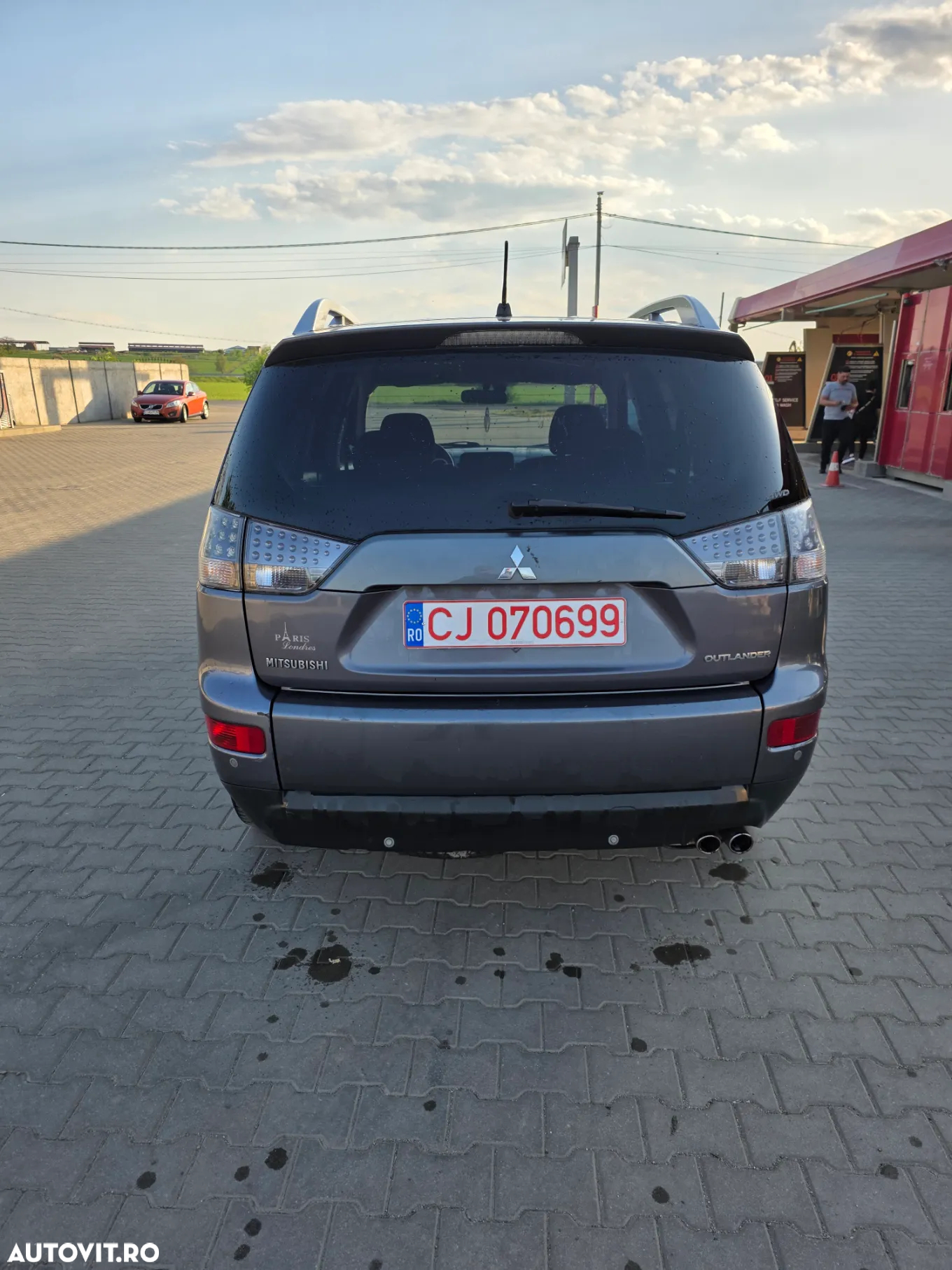 Mitsubishi Outlander 2.0 DI-D 4WD Instyle - 4