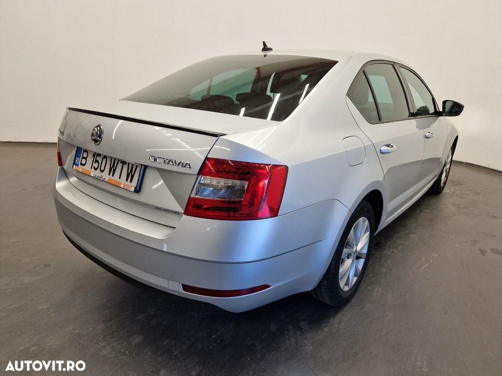 Skoda Octavia - 4
