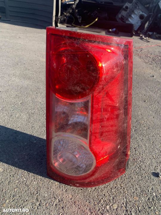 Vand Stop dreapta Dacia Logan MCV, cod 8200864610, volan pe stanga - 1