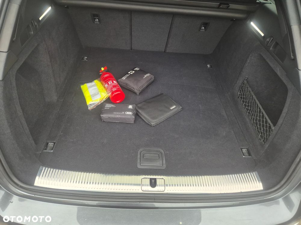 Audi A4 Avant 40 TFSI S tronic S line - 24