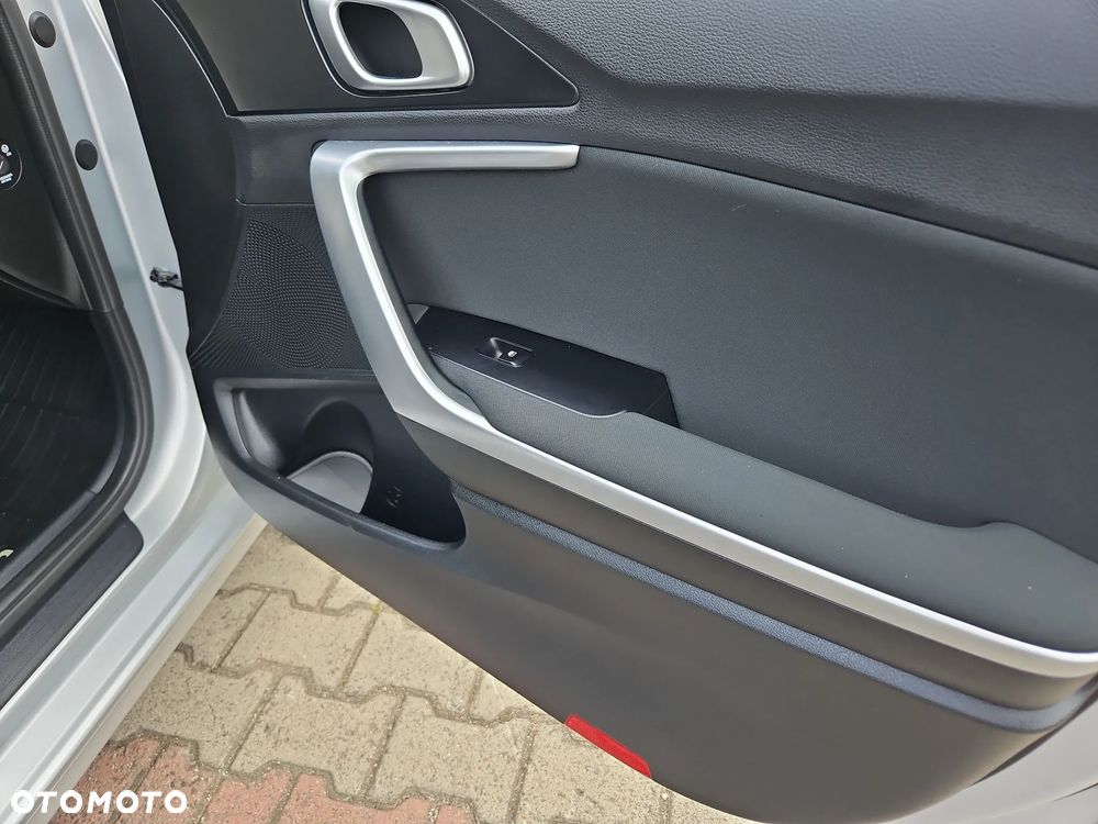 Kia Ceed 1.5 T-GDI M - 27