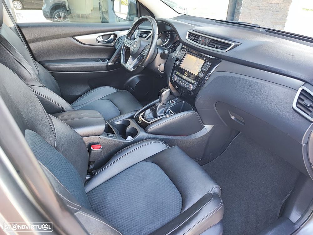 Nissan Qashqai 1.6 dCi Xtronic N-Connecta - 12