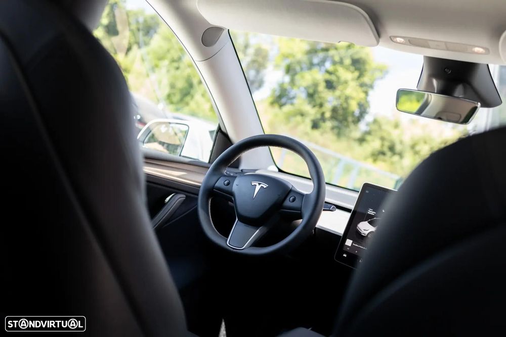 Tesla Model Y Standard - 3