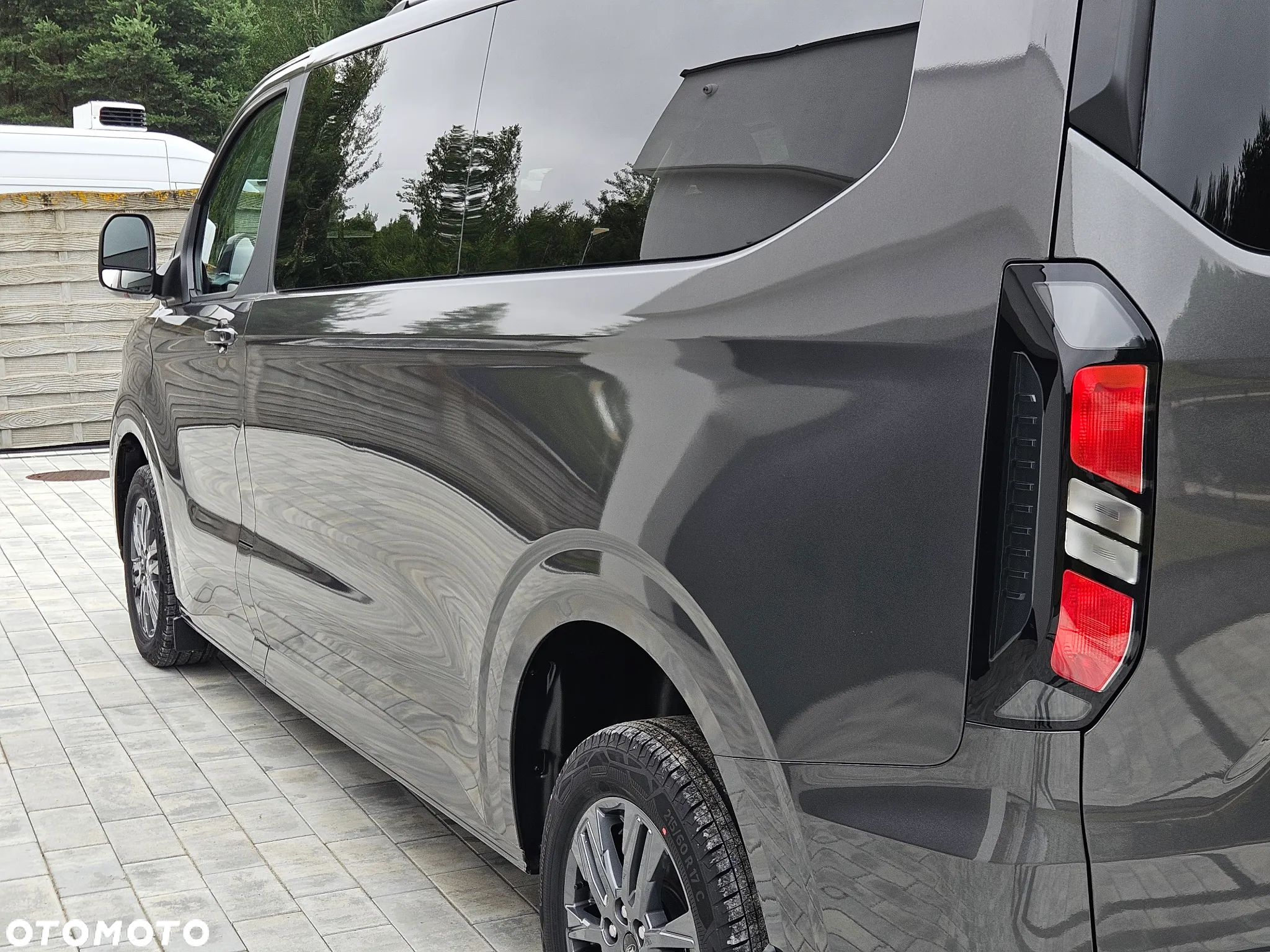 Ford Tourneo Custom 2.0 EcoBlue L2 Titanium SelectShift - 13