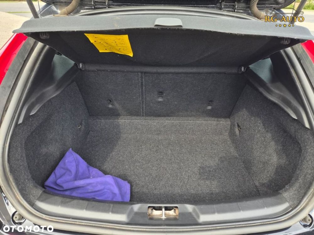 Volvo V40 - 27