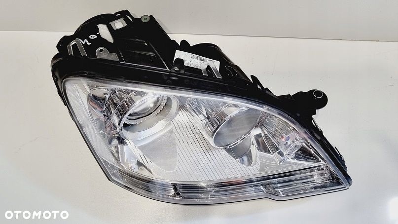 REFLEKTOR PRAWY XENON MERCEDES ML 164 LIFT EUROPA - 3