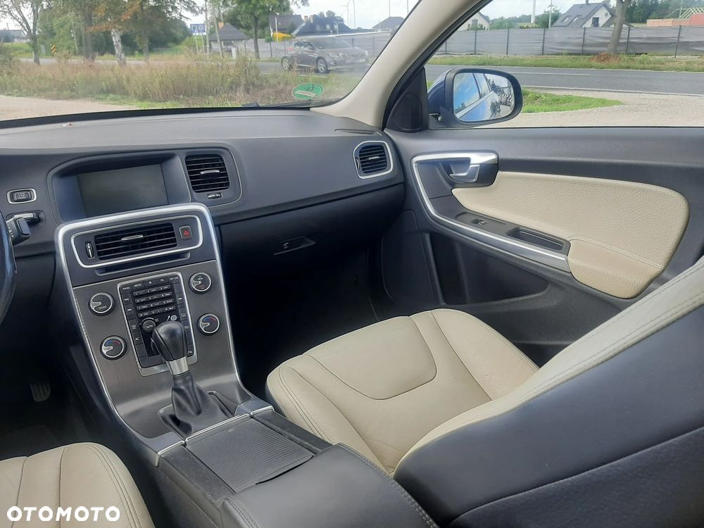 Volvo S60 DRIVe Momentum - 21