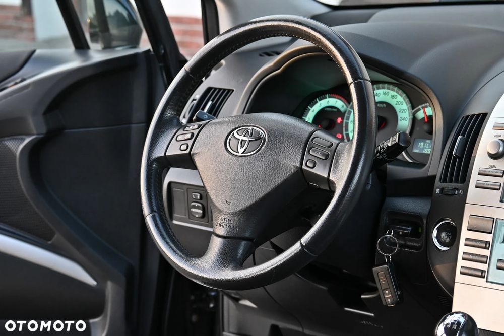 Toyota Corolla Verso 1.8 Sol + 7os - 20