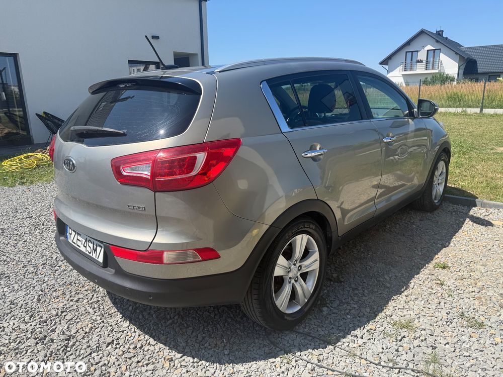 Kia Sportage 2,0 CRDI AWD Vision - 4