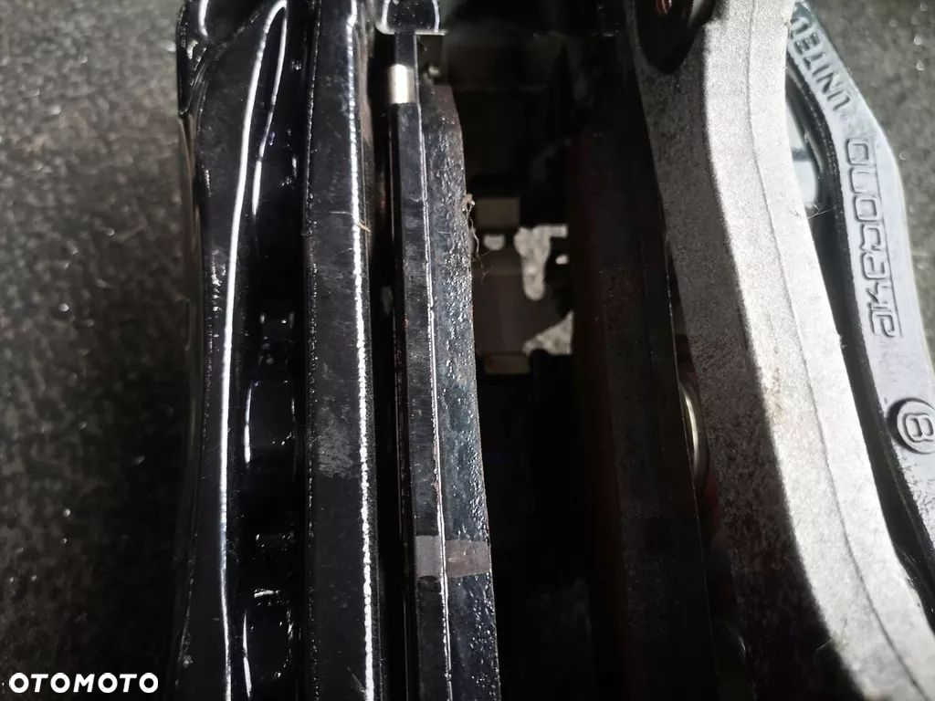 zaciski hamulcowe audi 8W0 6-tłoczkwe kpl - 10