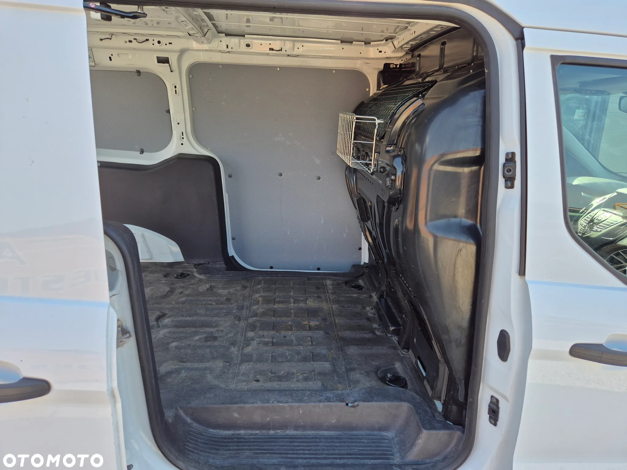 Ford Transit Connect - 13