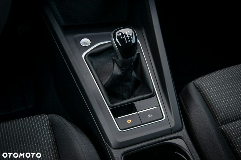 Volkswagen Golf - 20