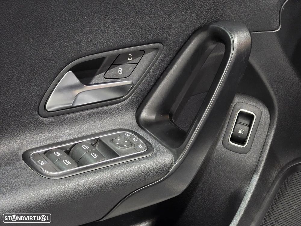 Mercedes-Benz A 250 e 8G-DCT Progressive - 33