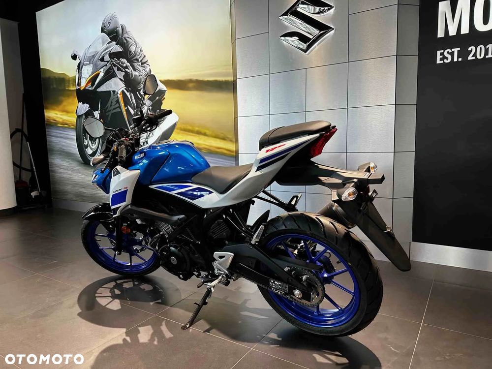 Suzuki GSX - 6